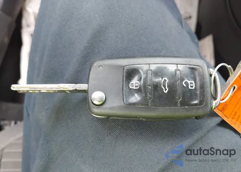 2012 Volkswagen Beetle 2.0T from USA, damaged, VIN 3VW4A7AT8CM641573